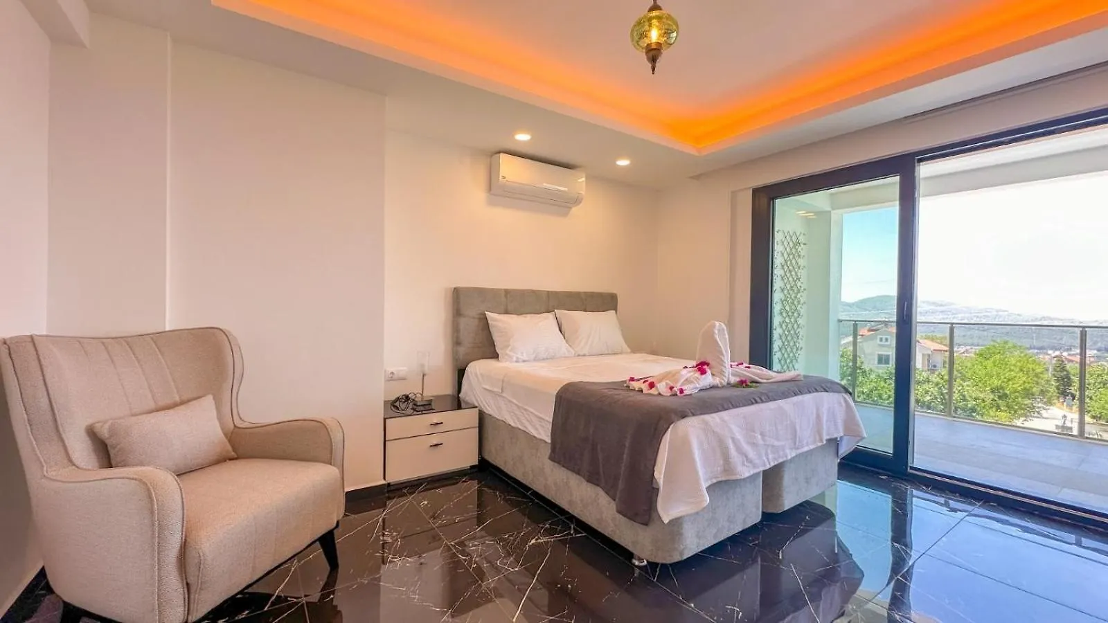 Marsel Villa Evi 2 Oeluedeniz Fethiye